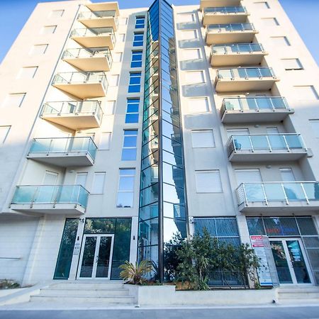 Becici -Lux Apartman Экстерьер фото