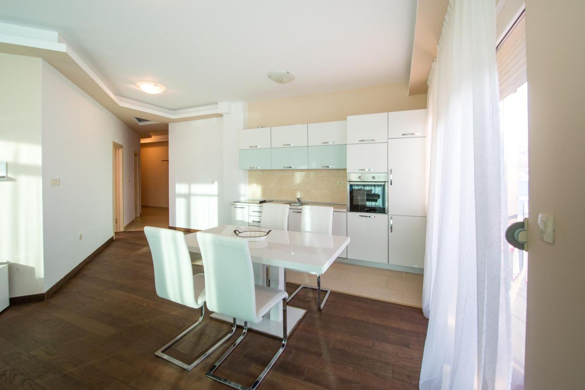 Becici -Lux Apartman Экстерьер фото