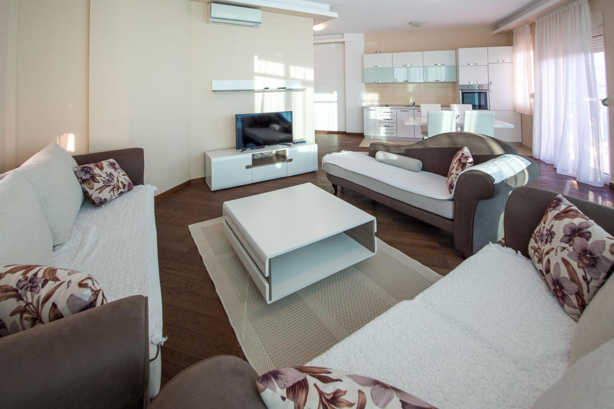 Becici -Lux Apartman Экстерьер фото
